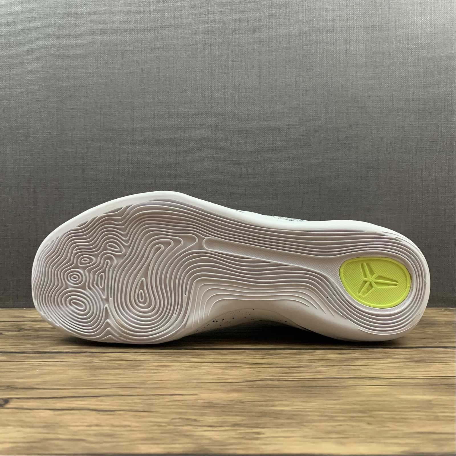 Kobe PROTRO 653456-101 - Image 5