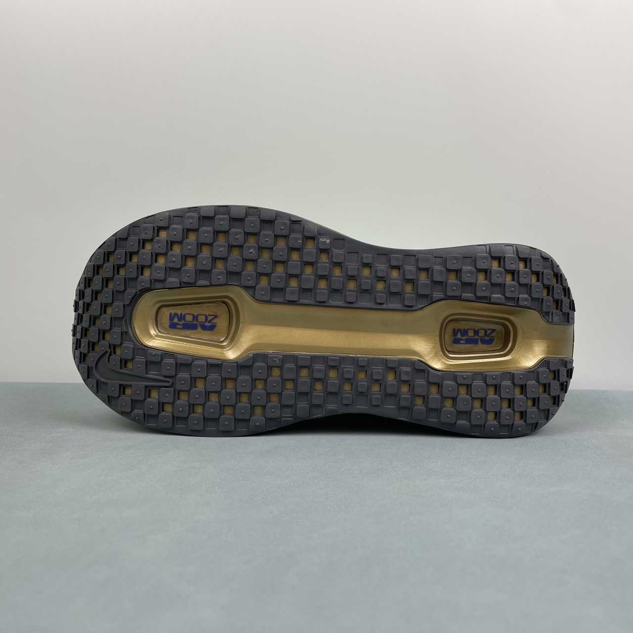 NIKE Vomero Premium - Image 5