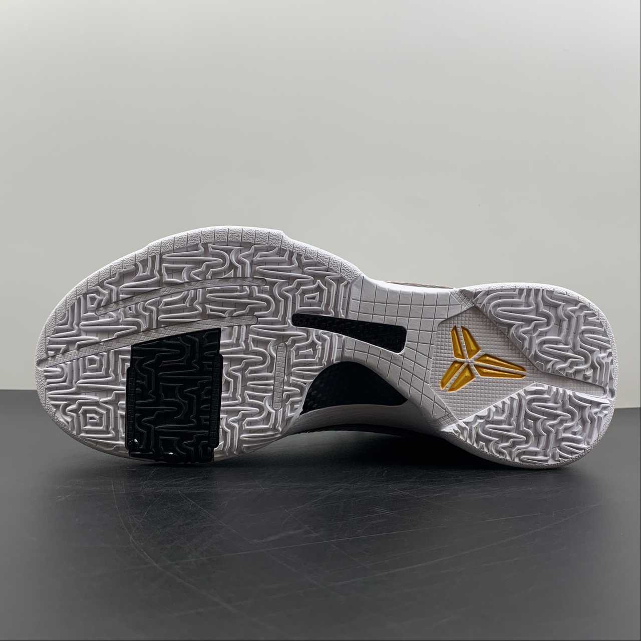 Nike Zoom Kobe - Image 5