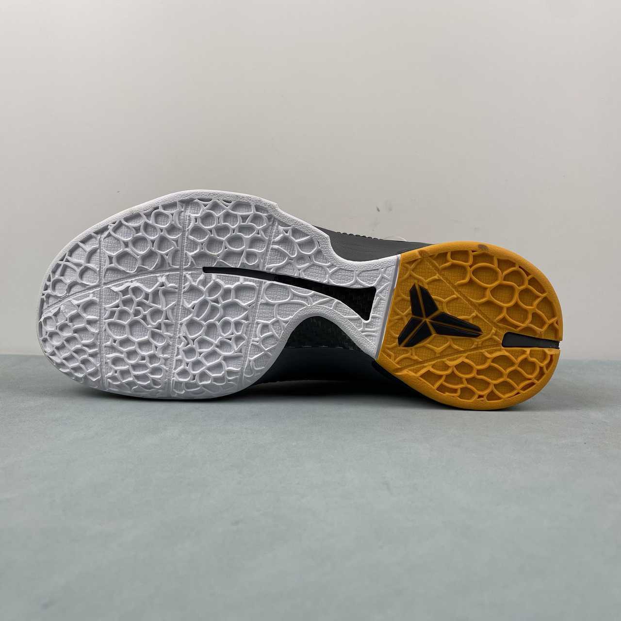 Nike Kobe - Image 3
