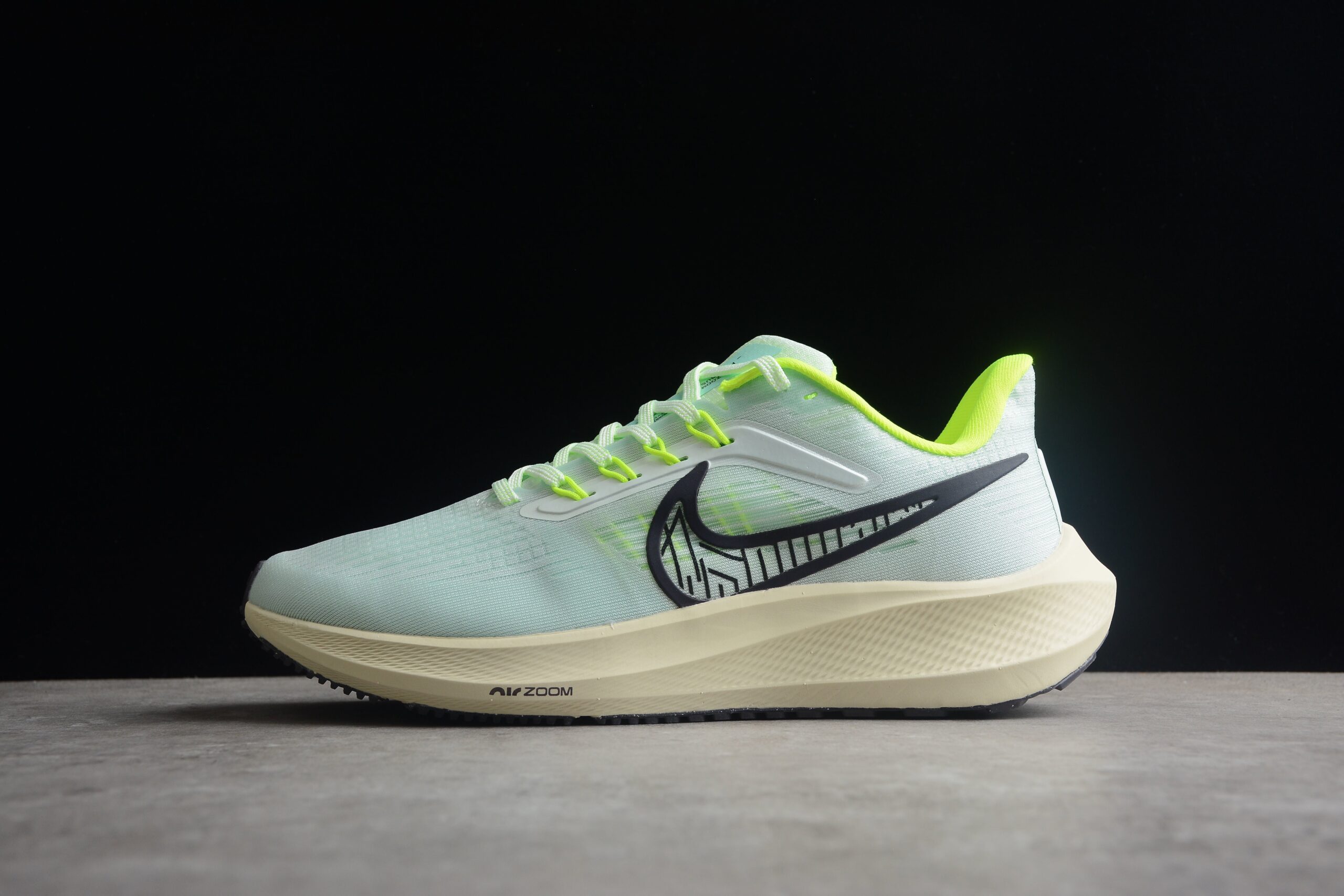 Nike Zoom Pegasus 39 Barely Green - Image 2