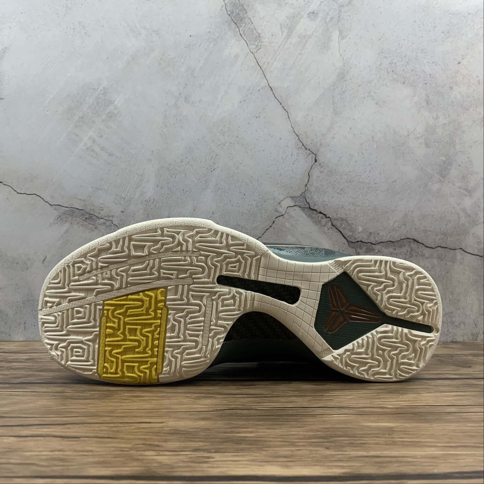 Nike Zoom Kobe 4PROTRO - Image 5