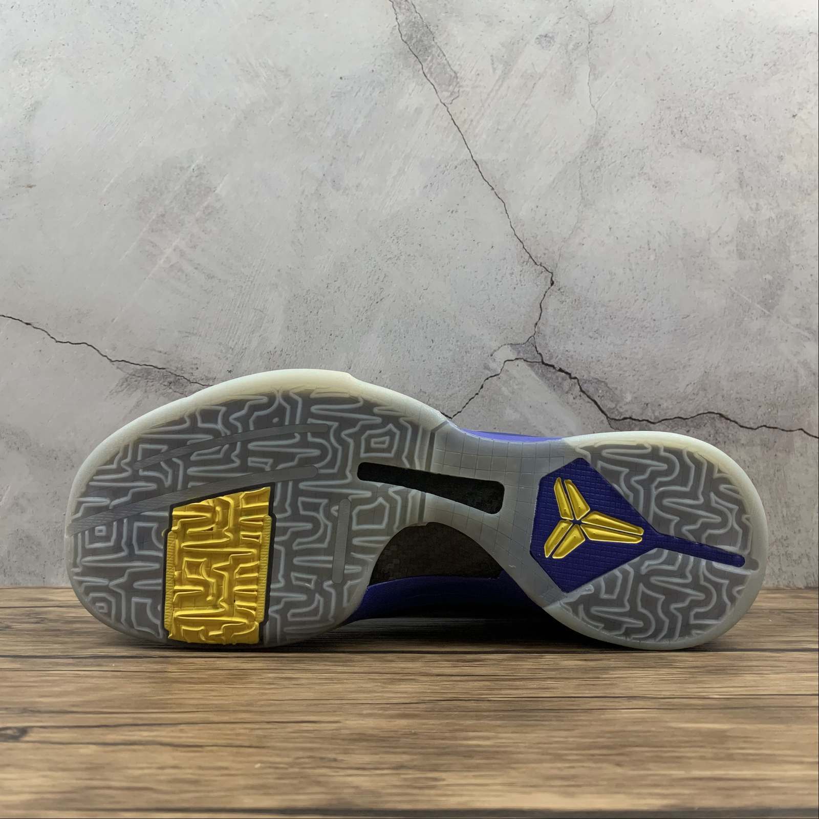 Kobe PROTRO CD4991 - Image 5